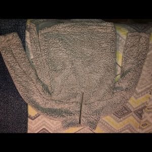 Miami (Francesca’s Brand) Fuzzy Quarter Zip Size S